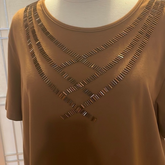 *Brown Alfred Dunner Short Sleeved Top with Brown Beading - Picture 5 of 6
